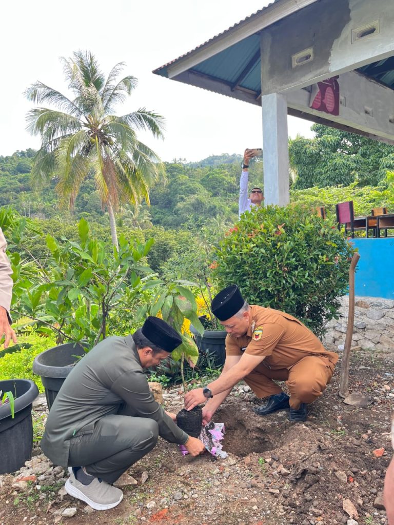 Gerakan Menanam Seribu Pohon