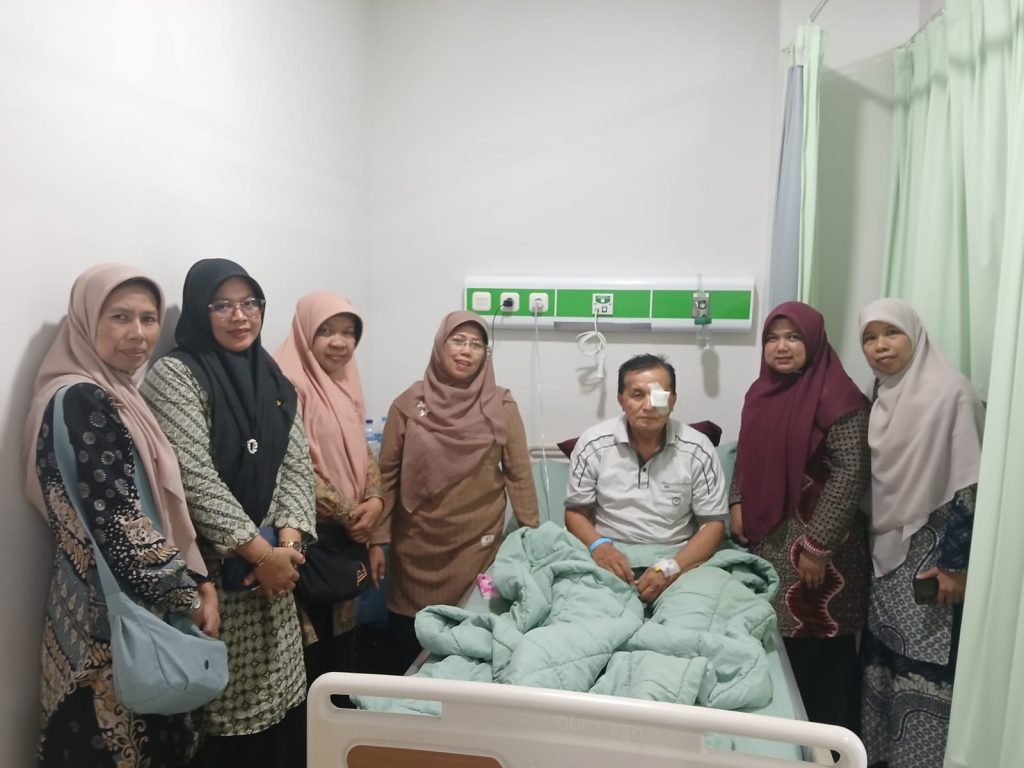 Kunjungan Sosial Keluarga Besar MTsN 4 Tanah Datar